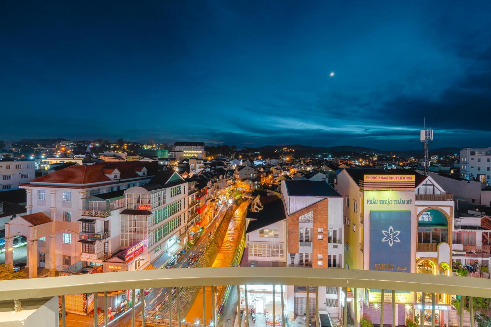 Ttr Central Apart Hotel Dalat Exteriör bild