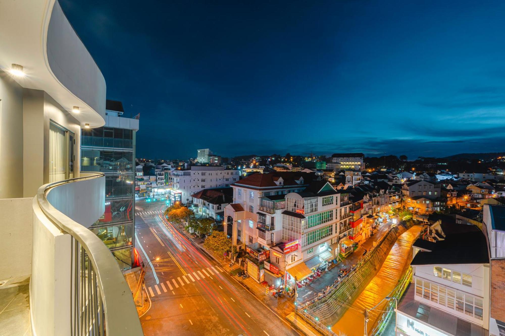 Ttr Central Apart Hotel Dalat Exteriör bild