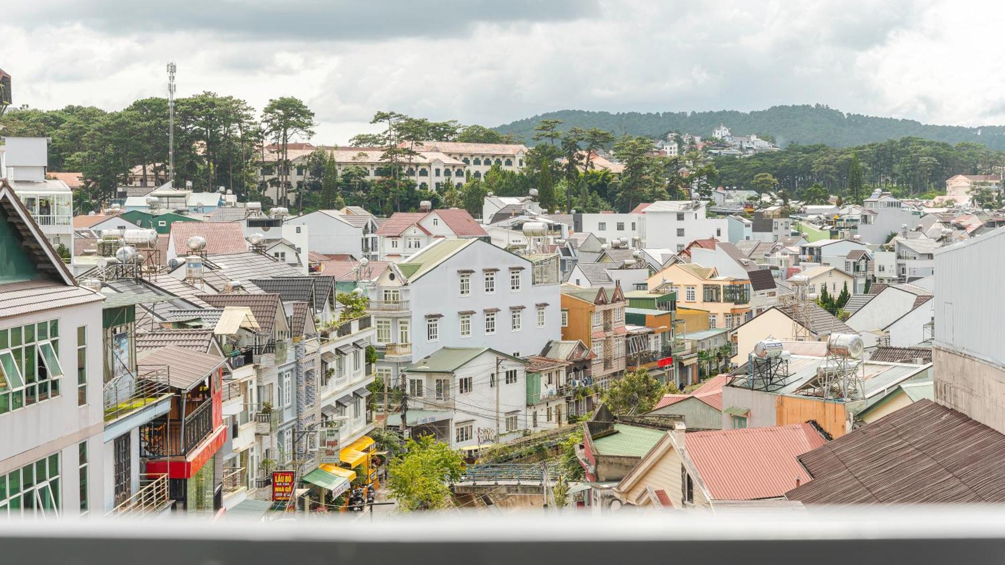 Ttr Central Apart Hotel Dalat Exteriör bild